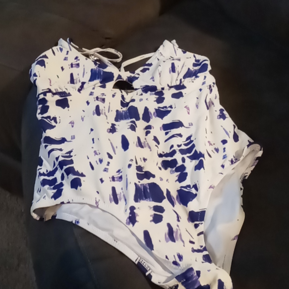 Swim suit